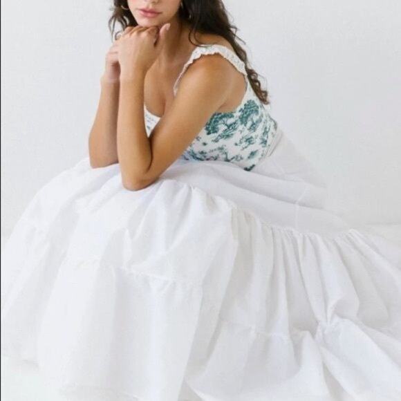 Licorne Sans Corne Estrella Corset in White & Green Floral - Picture 8 of 12